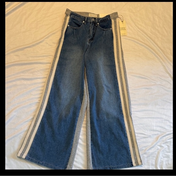 Austin Landing Women Blue Denim and Gray Sweats Flare Jeans NWT - Picture 5 of 12